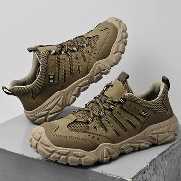 Dravik Trek Hikers
